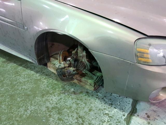 2G2WR554161143839 - 2006 PONTIAC GRAND PRIX Қоңыр фото 9