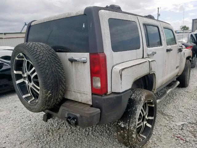 5GTDN136568112899 - 2006 HUMMER H3 WHITE photo 4