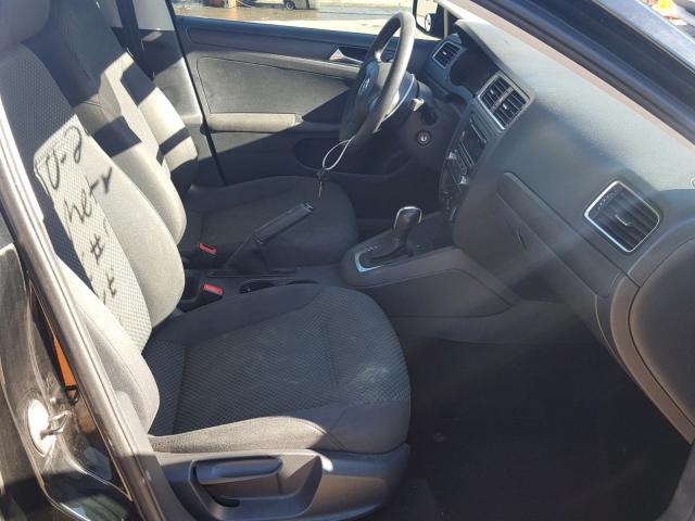 3VW2K7AJ3CM335061 - 2012 VOLKSWAGEN JETTA BASE Սև լուսանկար 5