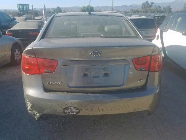 KNAFU4A28B5432554 - 2011 KIA FORTE EX CHARCOAL photo 9