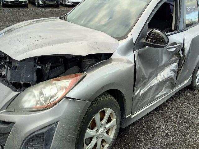 JM1BL1L55B1376333 - 2011 MAZDA 3 S GRAY photo 9