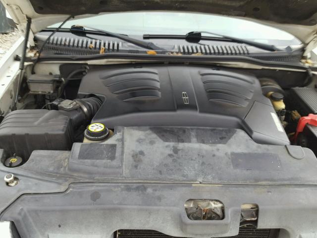 5LMEU88H04ZJ29997 - 2004 LINCOLN AVIATOR 白色 照片 7
