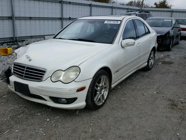 WDBRF52H57F929628 - 2007 MERCEDES-BENZ C 230 WHITE photo 2