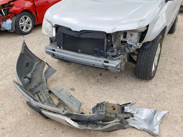 2CKDL63F666086483 - 2006 PONTIAC TORRENT SILVER photo 9