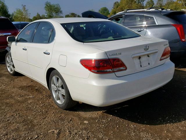 JTHBA30GX55097477 - 2005 LEXUS ES 330 WHITE photo 3