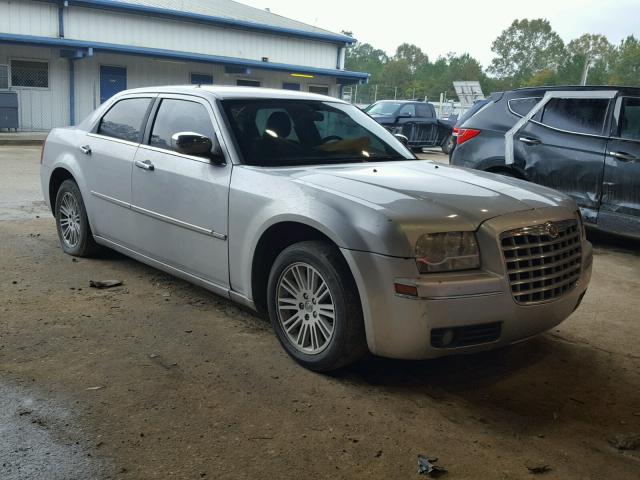 2C3CA5CV1AH154989 - 2010 CHRYSLER 300 TOURIN GRAY photo 1