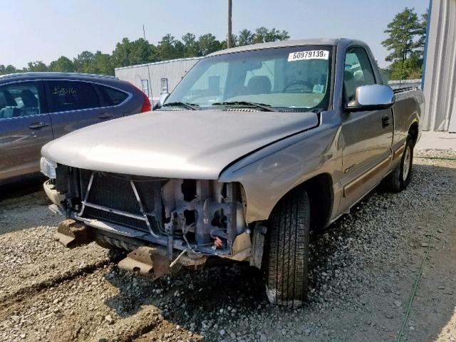 1GCEC14V41Z189399 - 2001 CHEVROLET SILVERADO SILVER photo 2