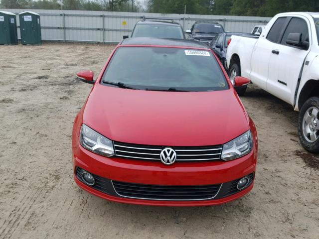 WVWBW8AH4DV000974 - 2013 VOLKSWAGEN EOS KOMFOR RED photo 9