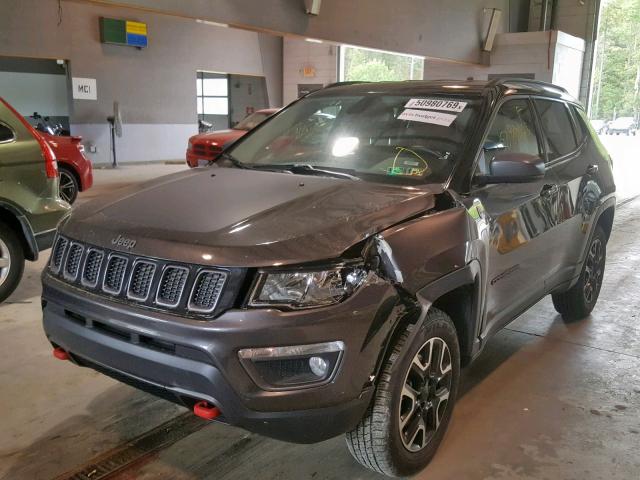 3C4NJDDB5KT681946 - 2019 JEEP COMPASS TR GRAY photo 2