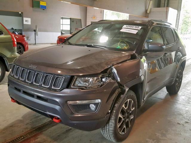 3C4NJDDB5KT681946 - 2019 JEEP COMPASS TR GRAY photo 9