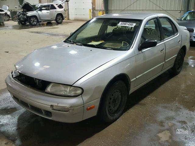 1N4BU31D1VC183372 - 1997 NISSAN ALTIMA XE SILVER photo 2