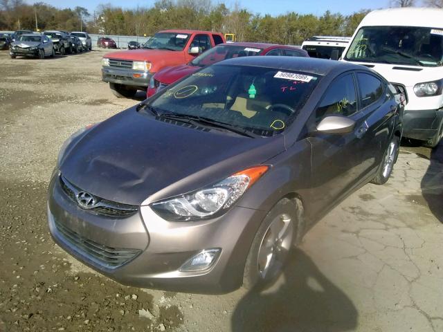 5NPDH4AE2DH415843 - 2013 HYUNDAI ELANTRA GL GOLD photo 2