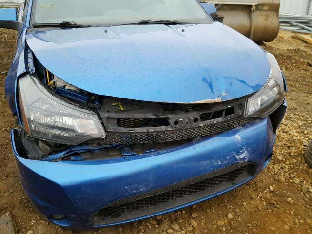 1FAHP3GN5AW265194 - 2010 FORD FOCUS SES BLUE photo 9