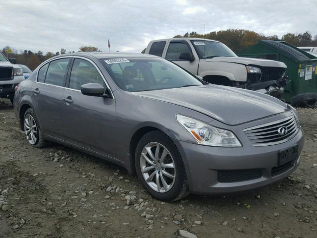 JNKCV61FX9M050879 - 2009 INFINITI G37 GRAY photo 1