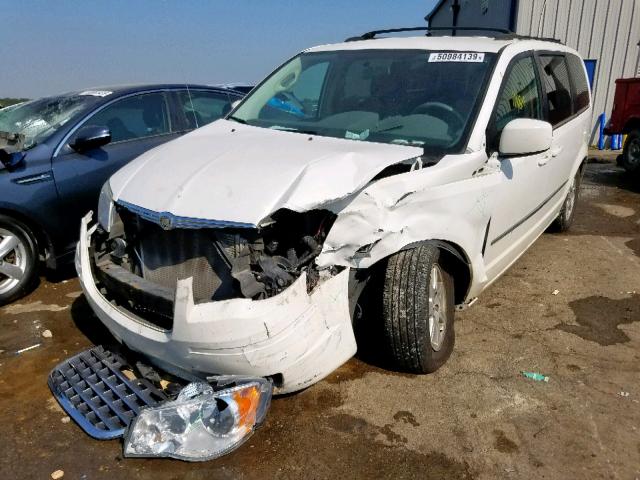 2A4RR5D11AR289159 - 2010 CHRYSLER TOWN & COU WHITE photo 2