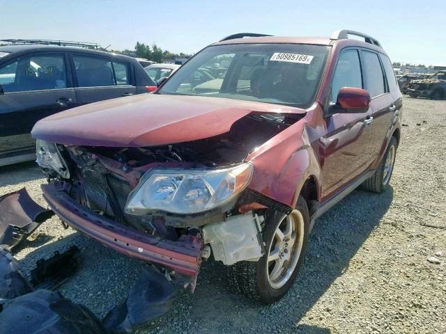JF2SHADC7CH415805 - 2012 SUBARU FORESTER 2 RED photo 2