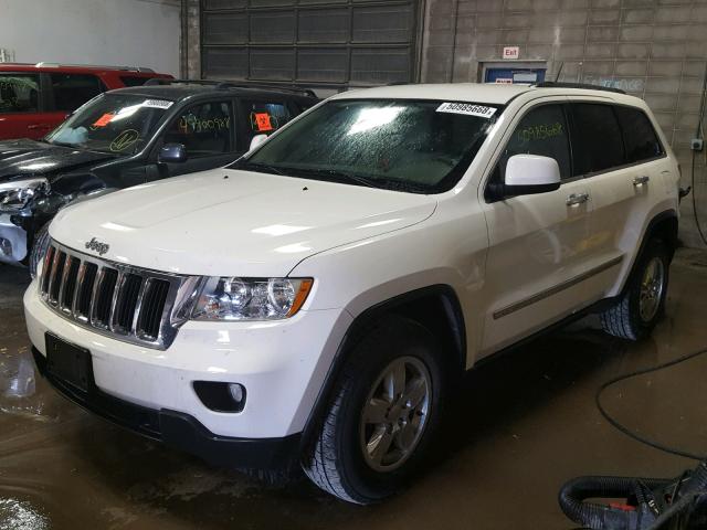 1J4RR4GG0BC571491 - 2011 JEEP GRAND CHER WHITE photo 2