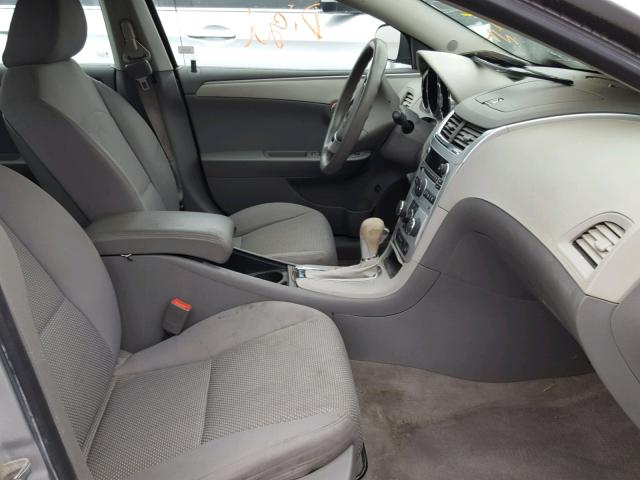 1G1ZB5E13BF258229 - 2011 CHEVROLET MALIBU LS 银色 照片 5