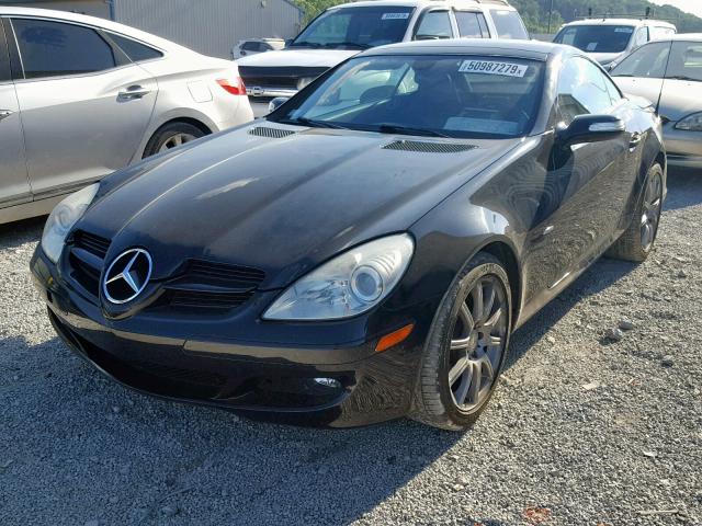 WDBWK54F88F185972 - 2008 MERCEDES-BENZ SLK 280 BLACK photo 2