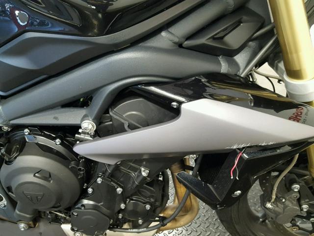 SMTL02NEXFT685646 - 2015 TRIUMPH MOTORCYCLE STREET TRI BLACK photo 19