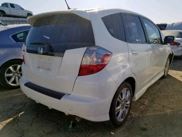 JHMGE8H49AC033762 - 2010 HONDA FIT SPORT WHITE photo 4