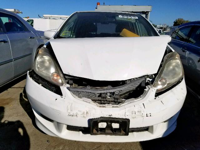 JHMGE8H49AC033762 - 2010 HONDA FIT SPORT WHITE photo 9