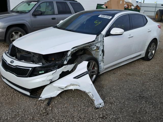 5XXGR4A65DG133095 - 2013 KIA OPTIMA SX WHITE photo 2