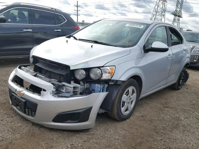 1G1JA5SH4F4156778 - 2015 CHEVROLET SONIC LS SILVER photo 2