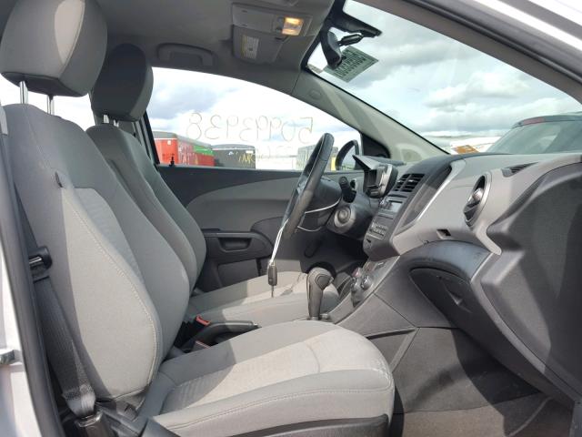1G1JA5SH4F4156778 - 2015 CHEVROLET SONIC LS SILVER photo 5
