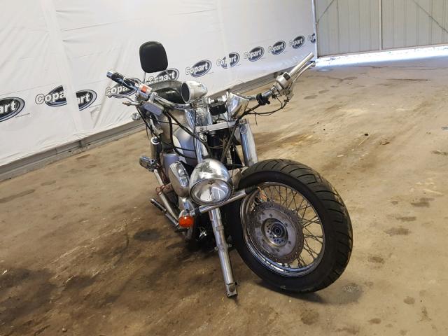 JH2RC446X1M451541 - 2001 HONDA VT750 CD2 银色 照片 1