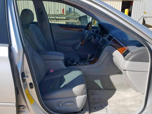 JTHBA30G355105502 - 2005 LEXUS ES 330 SILVER photo 5