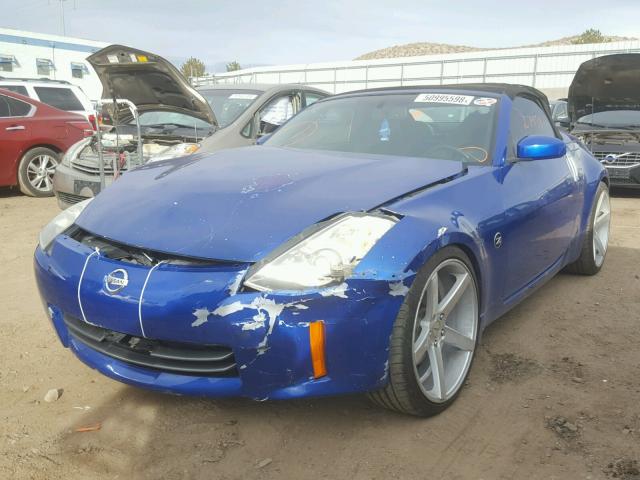 JN1BZ36A57M653221 - 2007 NISSAN 350Z ROADS BLUE photo 2