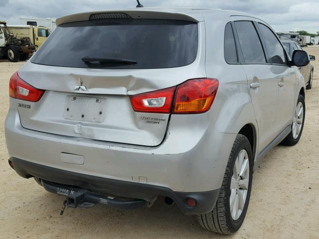 4A4AP3AU5EE006169 - 2014 MITSUBISHI OUTLANDER SILVER photo 4