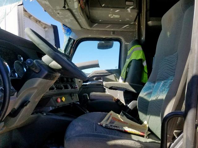 1XKYDP9X9HJ127646 - 2017 KENWORTH CONSTRUCTI GRAY photo 5