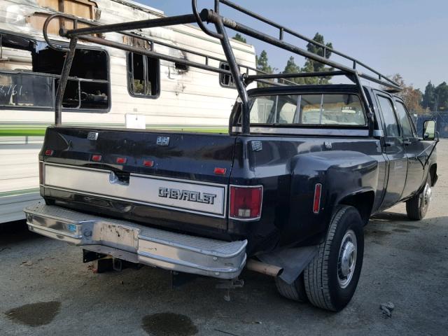 1GCHC33W5FS104542 - 1985 CHEVROLET C30 BLACK photo 4