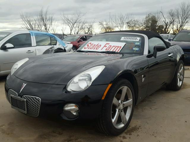 1G2MC35B68Y117782 - 2008 PONTIAC SOLSTICE BLACK photo 2