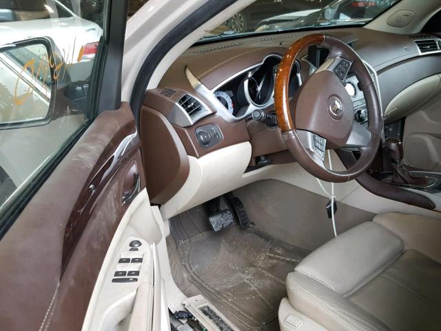 3GYFNBEY2AS639572 - 2010 CADILLAC SRX PERFOR BEIGE photo 9