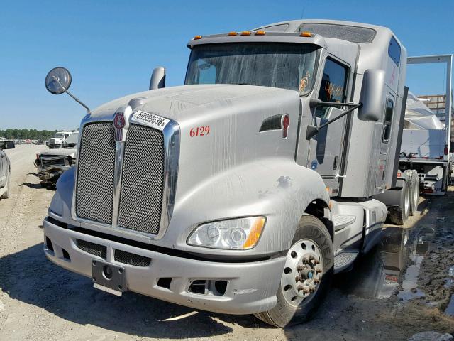 1XKADP8X3EJ392609 - 2014 KENWORTH CONSTRUCTI SILVER photo 2