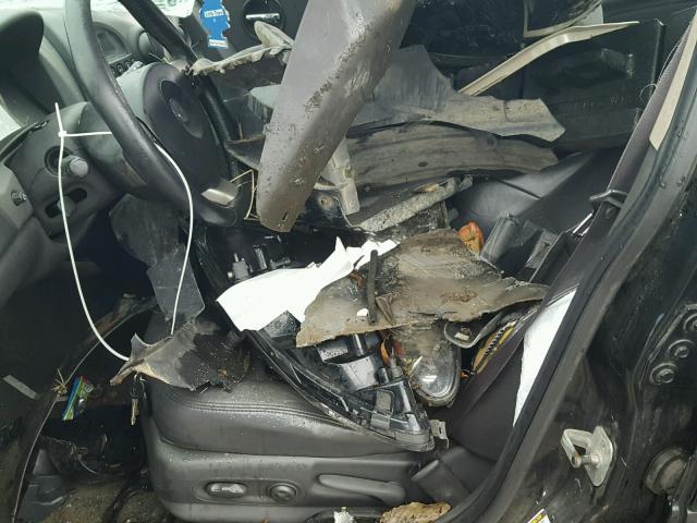 2G2WS522041368757 - 2004 PONTIAC GRAND PRIX შავი ფოტო 5