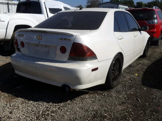 JTHBD182610007379 - 2001 LEXUS IS 300 WHITE photo 4