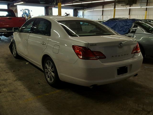 4T1BK36B45U023998 - 2005 TOYOTA AVALON XL WHITE photo 3