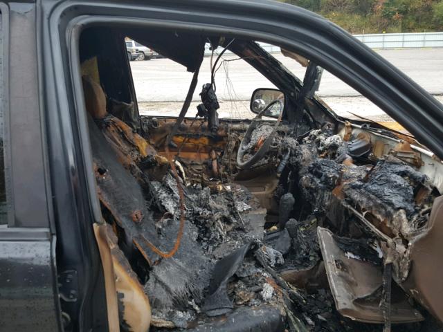 4S6DM58W214410128 - 2001 HONDA PASSPORT E 黑色 照片 5