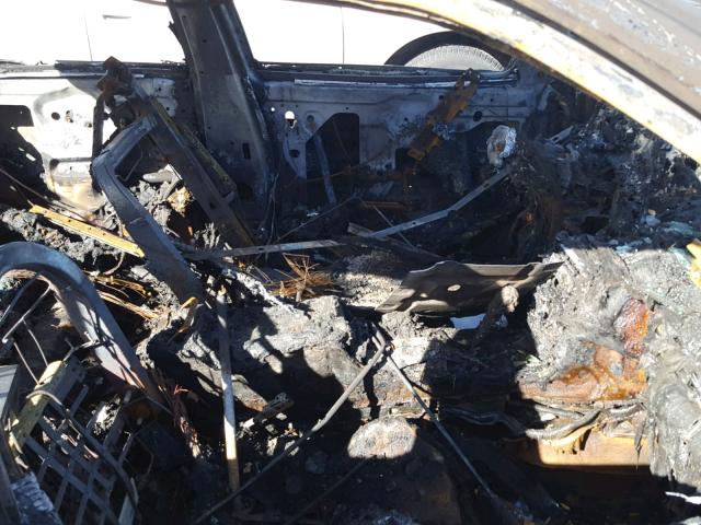 1G6KS54Y82U130185 - 2002 CADILLAC SEVILLE SL BURN photo 5