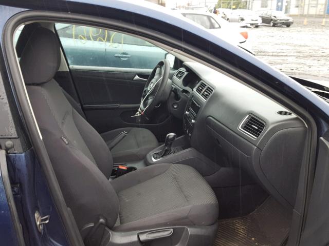 3VW2K7AJ6DM364328 - 2013 VOLKSWAGEN JETTA BASE Կապույտ լուսանկար 5
