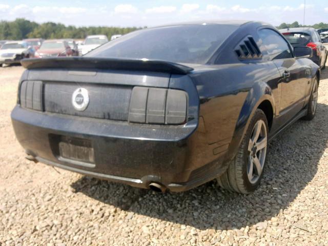1ZVHT82H165202950 - 2006 FORD MUSTANG GT BLACK photo 4