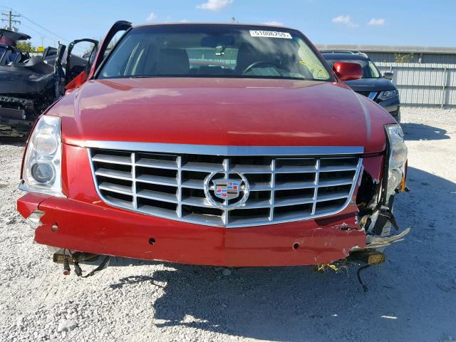 1G6KD5E67BU102353 - 2011 CADILLAC DTS LUXURY RED photo 9