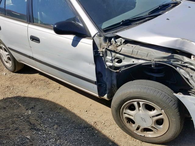 1Y1SK52822Z405368 - 2002 CHEVROLET GEO PRIZM 银色 照片 9