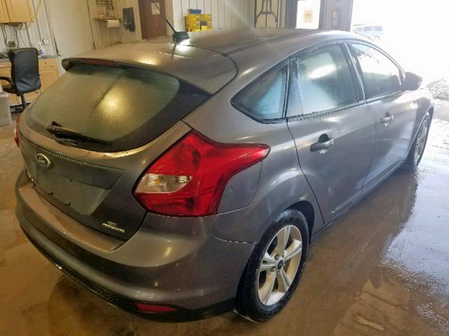 1FADP3K29EL431350 - 2014 FORD FOCUS SE GRAY photo 4