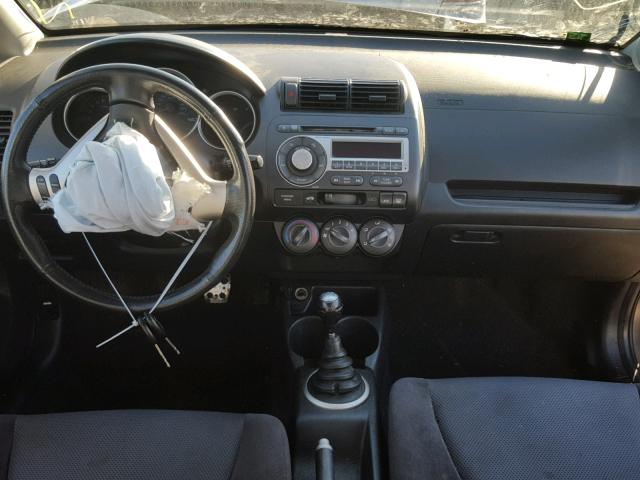 JHMGD37667S007353 - 2007 HONDA FIT S 银色 照片 9