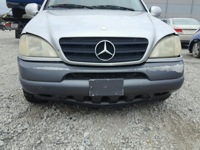 4JGAB54E8YA211403 - 2000 MERCEDES-BENZ ML 320 SILVER photo 9